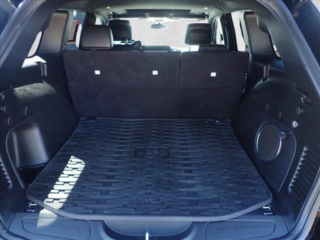Used 2021 Jeep Grand Cherokee Laredo X AWD/4WD image 8