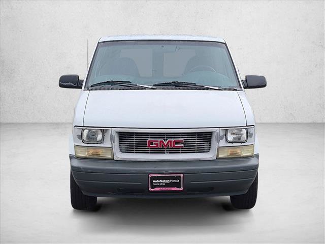 Used 2002 GMC Safari RWD image 2
