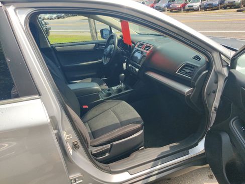 Used 2016 Subaru Outback 2.5i Premium image 19