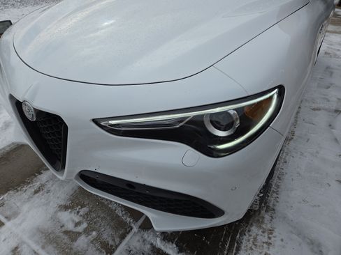 Used 2022 Alfa Romeo Stelvio Veloce image 10