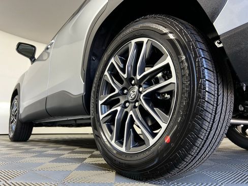 Certified 2026 Toyota Corolla Cross XLE w/ Convenience Package image 27