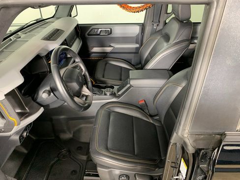 Used 2023 Ford Bronco Badlands w/ Sasquatch Package image 31