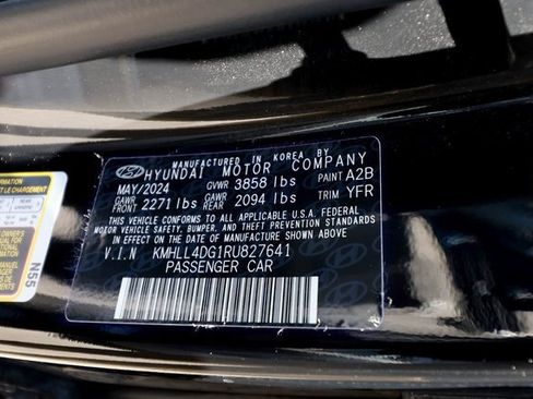 Used 2024 Hyundai Elantra SE image 58