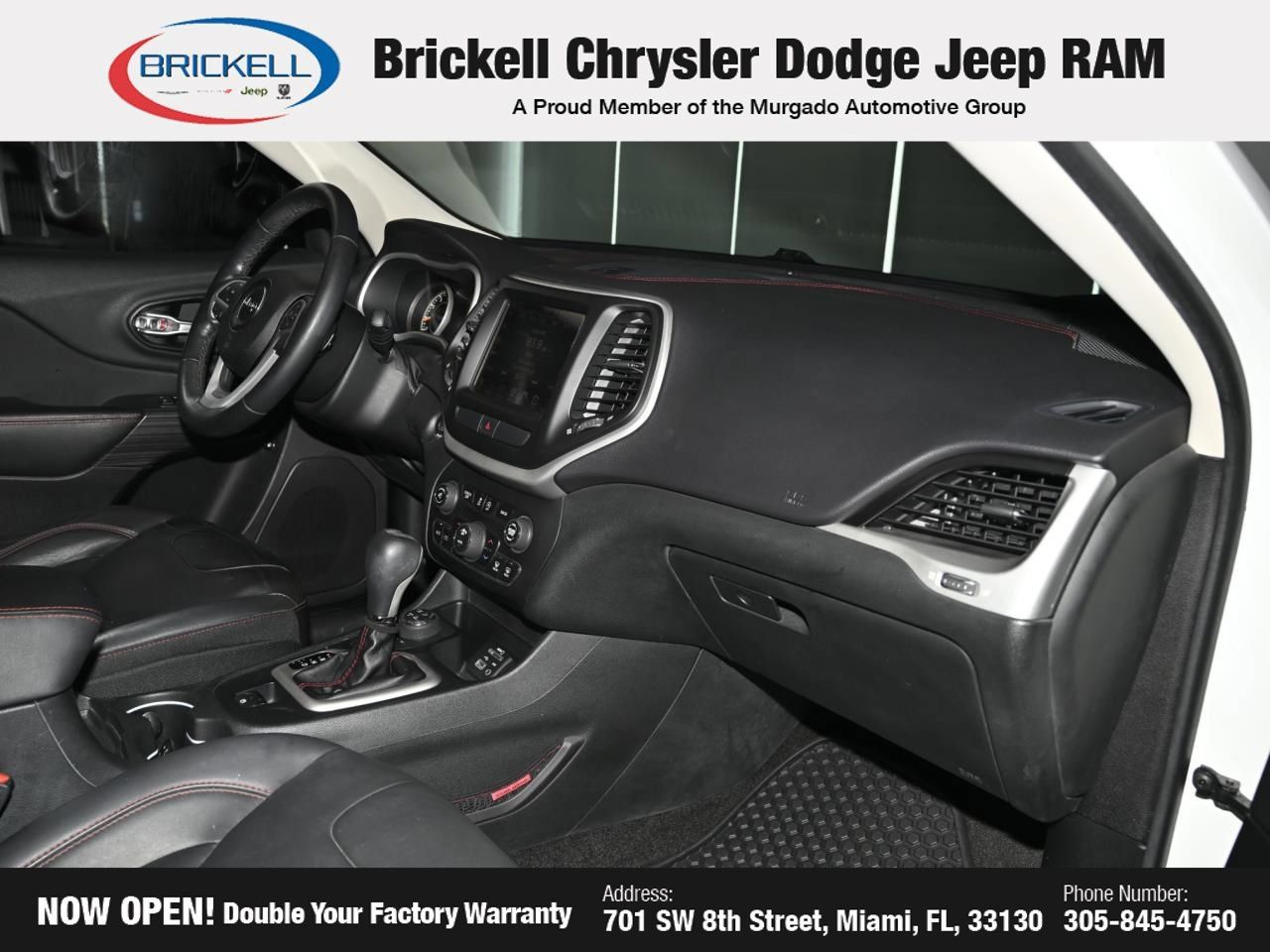Used 2015 Jeep Cherokee Trailhawk w/ Comfort/Convenience Group AWD/4WD image 15
