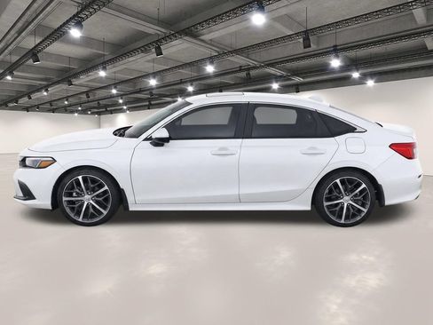 Used 2023 Honda Civic Touring image 6