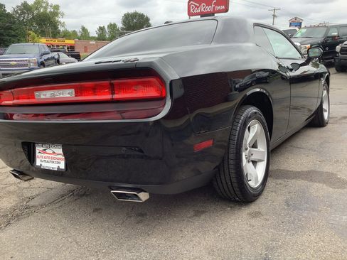 Used 2013 Dodge Challenger R/T Plus image 8
