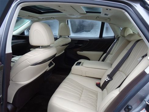 Used 2018 Lexus LS 500 AWD image 15