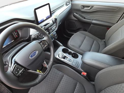 Used 2024 Ford Escape Active w/ Cold Weather Package FWD image 26