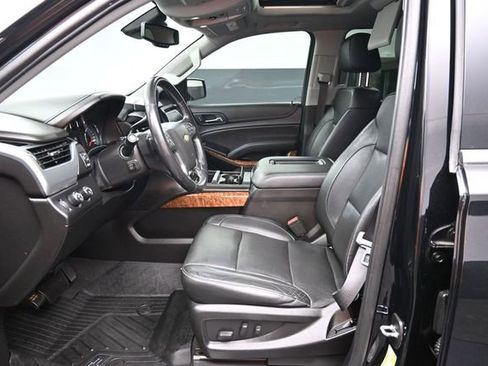 Used 2020 Chevrolet Suburban Premier AWD/4WD image 22