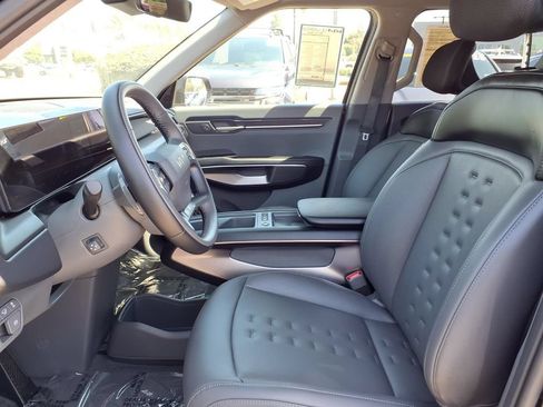 Used 2026 Kia EV9 Wind AWD/4WD image 9