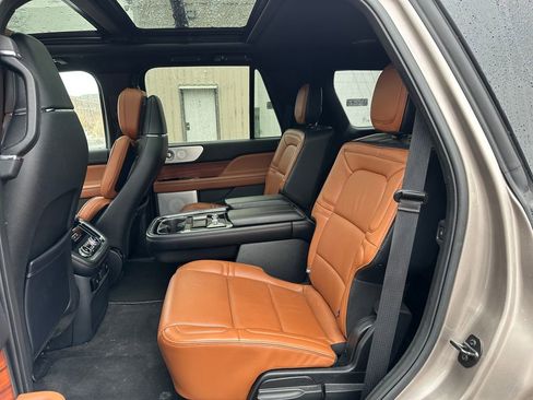 Used 2019 Lincoln Navigator Reserve w/ Cargo Package image 19