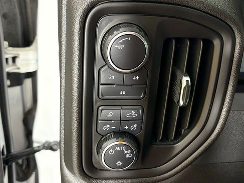 Used 2025 Chevrolet Silverado 2500 Custom w/ Custom Value Package image 29