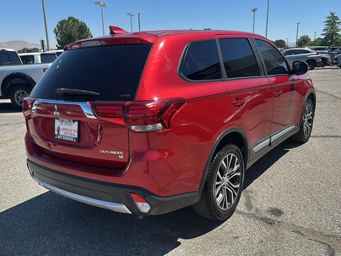 Used 2018 Mitsubishi Outlander SE AWD/4WD image 7
