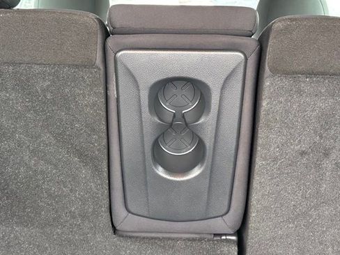 Used 2020 Nissan Rogue S FWD image 18