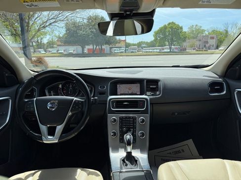 Used 2018 Volvo S60 T5 Inscription image 31