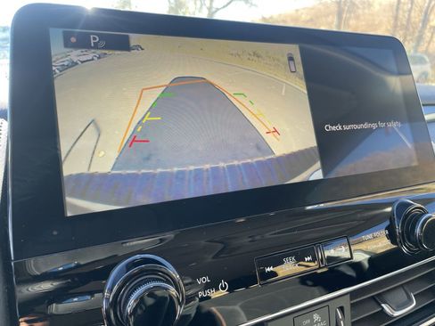 Used 2023 Nissan Armada S image 23