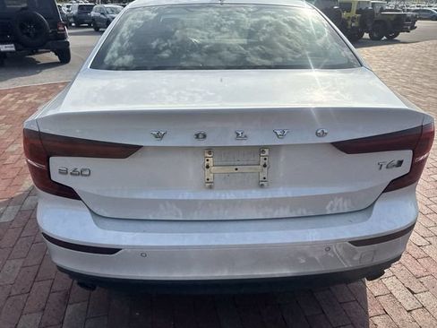 Used 2020 Volvo S60 T6 Momentum AWD/4WD image 9