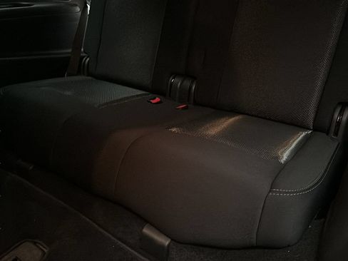 Used 2018 Nissan Pathfinder SV AWD/4WD image 17