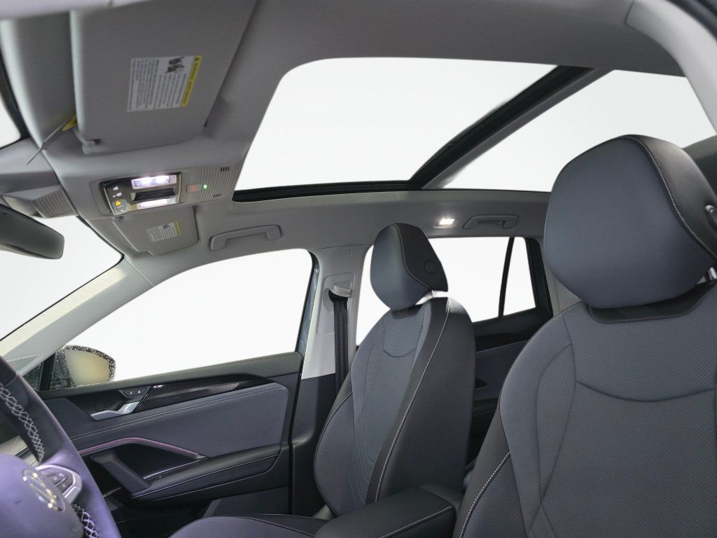 New 2026 Volkswagen Tiguan SE AWD/4WD image 21