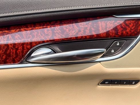 Used 2019 Cadillac XT5 Luxury FWD image 38