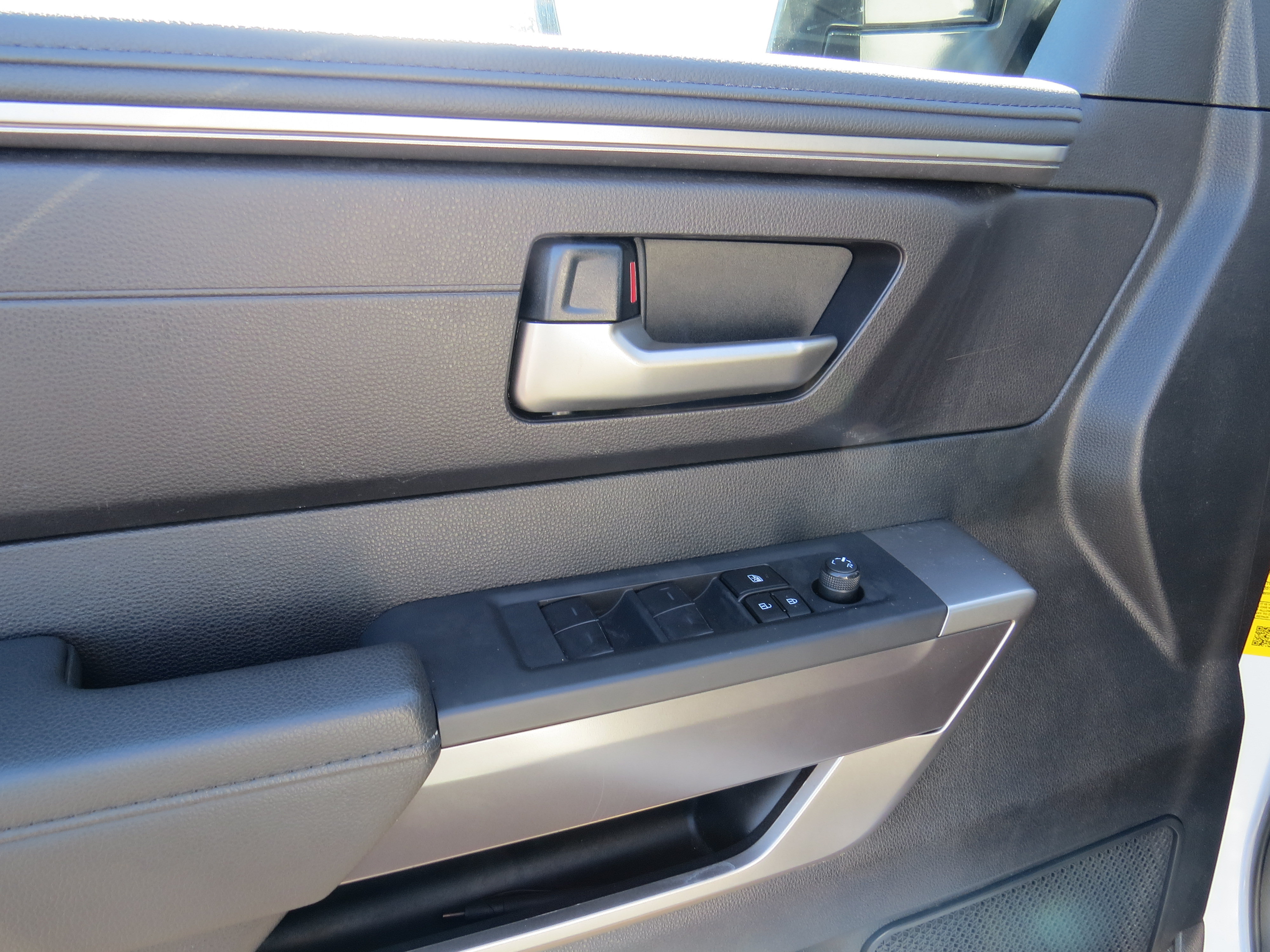 Used 2023 Toyota Tundra SR5 w/ SR5 Convenience Package AWD/4WD image 17