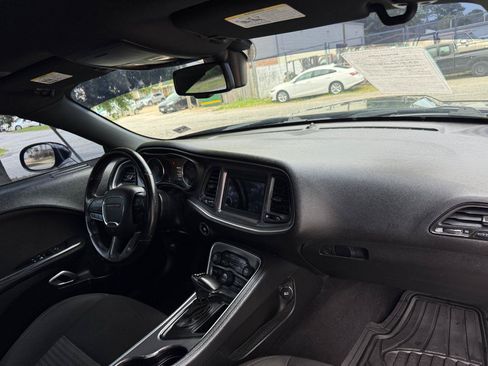 Used 2020 Dodge Challenger R/T RWD image 18