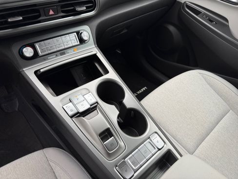 Certified 2023 Hyundai Kona SE image 13