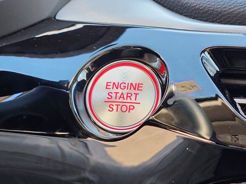 Used 2025 Acura MDX SH-AWD image 23