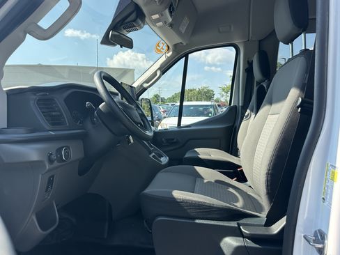 Used 2022 Ford Transit 350 XLT RWD image 9