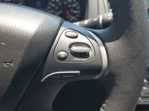 Used 2019 Nissan Pathfinder SL AWD/4WD image 24