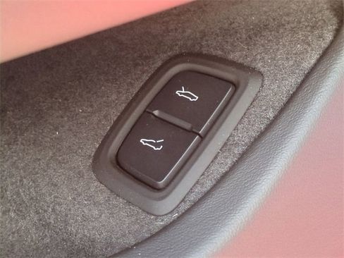 Certified 2023 Chevrolet Corvette Stingray Coupe w/ 1LT image 15