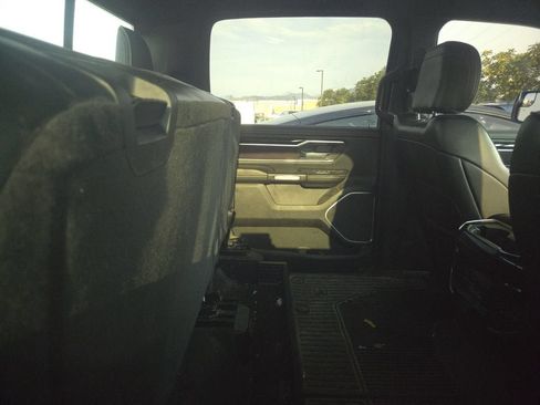 Used 2020 RAM 1500 Laramie AWD/4WD image 9