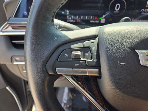 Used 2023 Cadillac Escalade Premium Luxury image 32