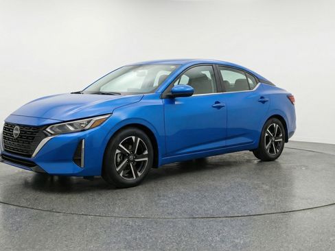Used 2025 Nissan Sentra SV FWD image 3