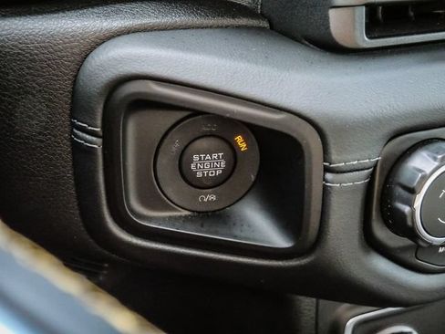 Used 2024 Jeep Wrangler Unlimited Sahara w/ Technology Group AWD/4WD image 33