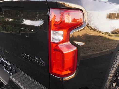 Used 2024 Chevrolet Silverado 1500 High Country w/ Midnight Edition image 36