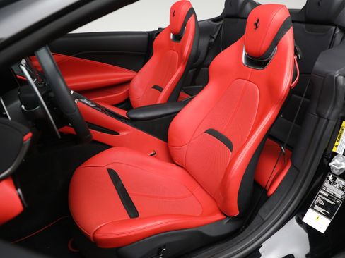 Certified 2024 Ferrari Roma Spider image 15