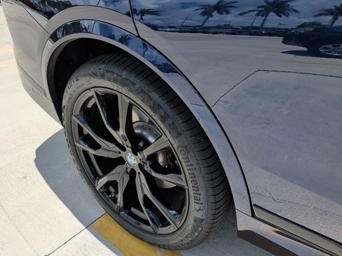 Used 2026 BMW X7 xDrive40i w/ M Sport Package AWD/4WD image 9