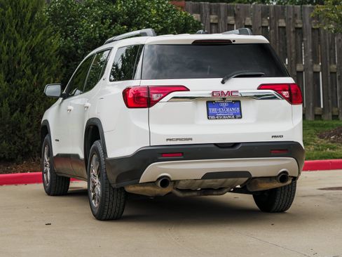 Used 2019 GMC Acadia SLT AWD/4WD image 4