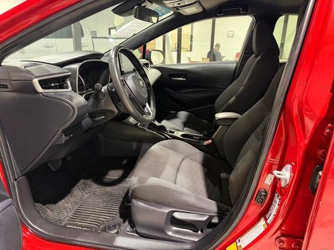 Used 2021 Toyota Corolla SE w/ Special Edition FWD image 18