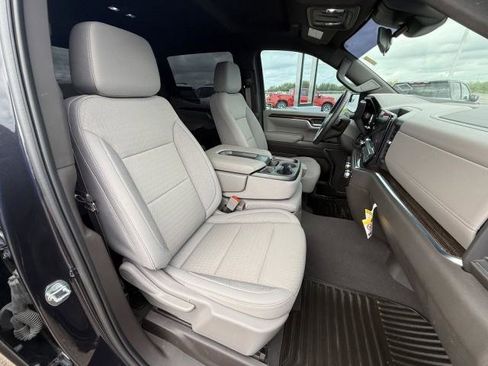 Used 2023 GMC Sierra 1500 SLE RWD image 40