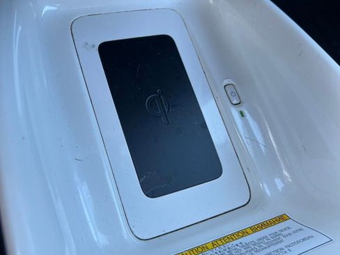 Used 2016 Toyota Prius Four image 25