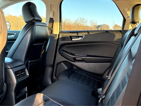 Used 2024 Ford Edge SEL image 15