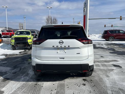 New 2026 Nissan Rogue SV image 4