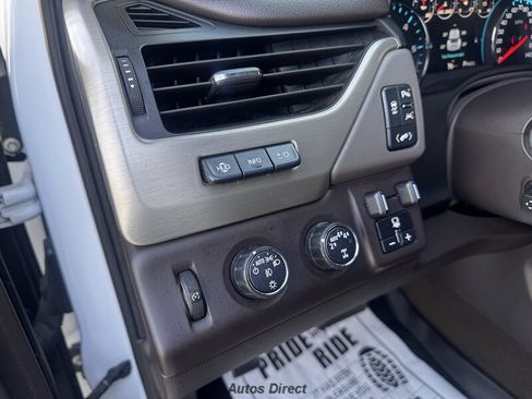 Used 2017 GMC Yukon XL Denali image 35