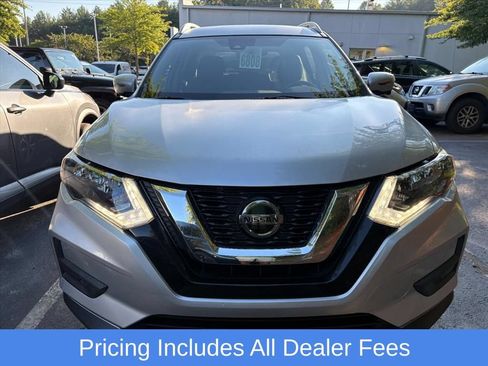 Used 2019 Nissan Rogue SV w/ Premium Package AWD/4WD image 3