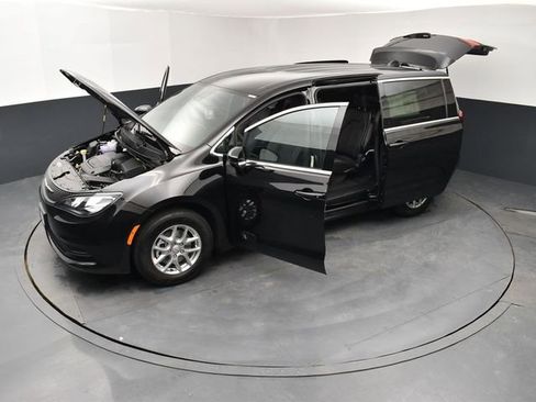 New 2026 Chrysler Voyager LX FWD image 27