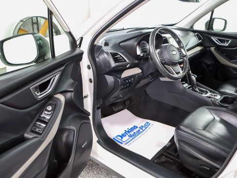 Used 2023 Subaru Forester Limited image 3