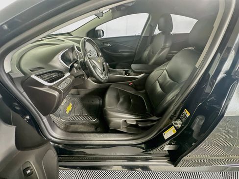 Used 2017 Chevrolet Volt LT w/ Comfort Package FWD image 13