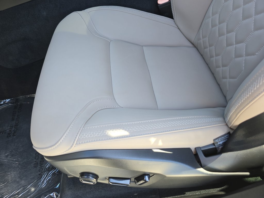 Used 2026 Volvo XC90 B6 Plus w/ Protection Package Premier AWD/4WD image 32